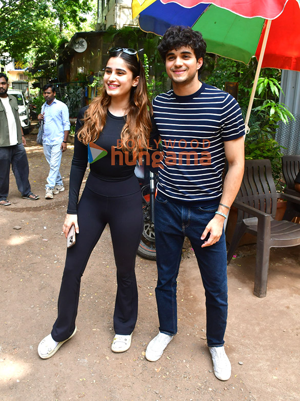 photos rasha thadani and abhay verma snapped in juhu 4